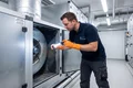 Hygieneinspektion für Lüftungsanlagen: VDI 6022 und VDI 2052 im Vergleich